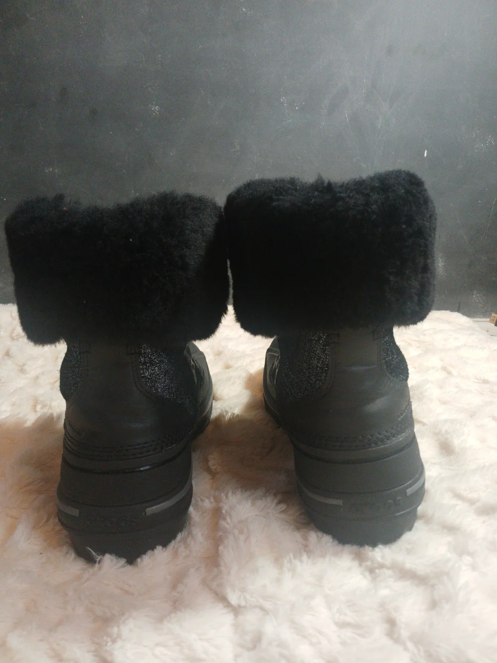Crocs W7 Allcast II Luxe Snow Boots Black Shimmer Waterproof Winter Duck Boots